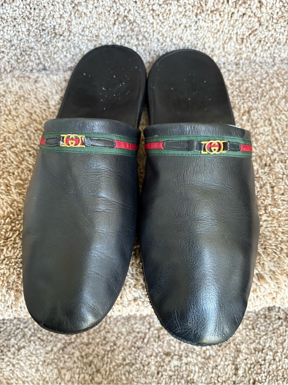 Gucci Black Leather Men’s Logo Slides  with Red-Green Accent